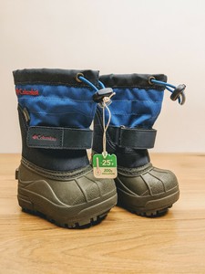 boys snow boots size 4