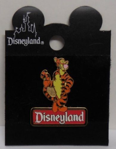 DL Disneyland Character Sign Series Tigger Pin