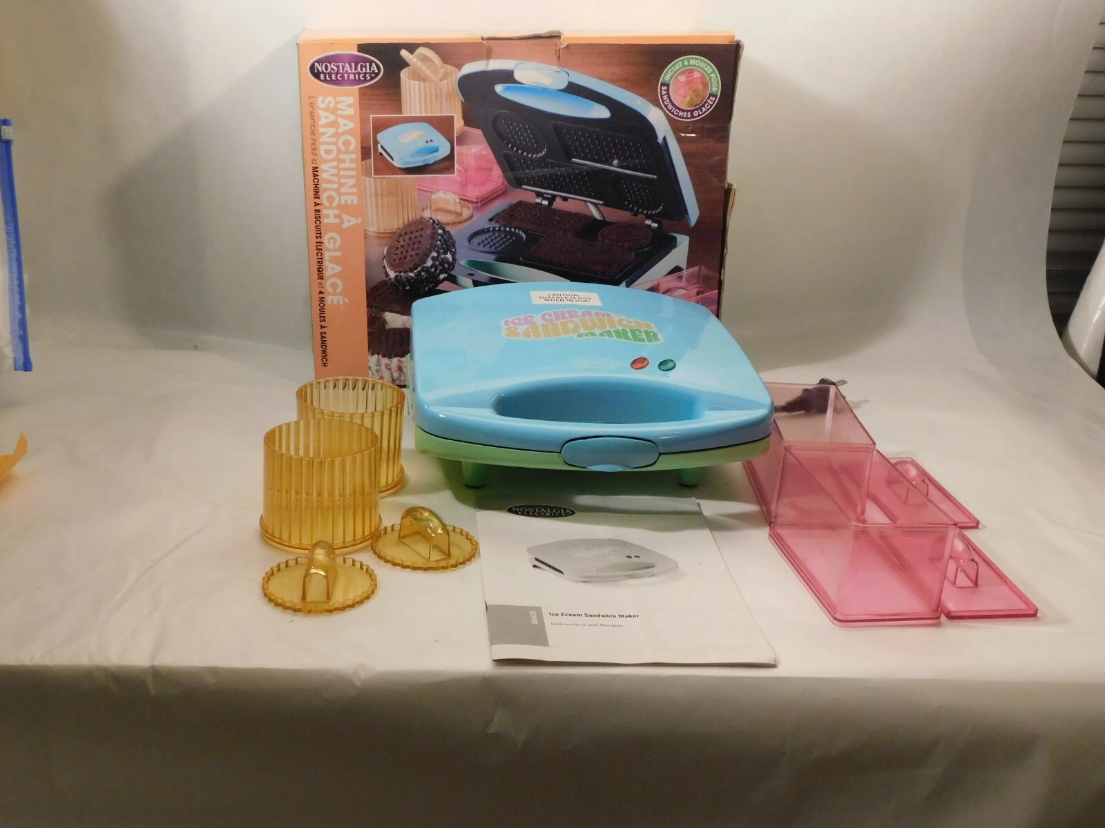 Nostalgia Electrics ICS-100 Electric Ice Cream Sandwich Maker