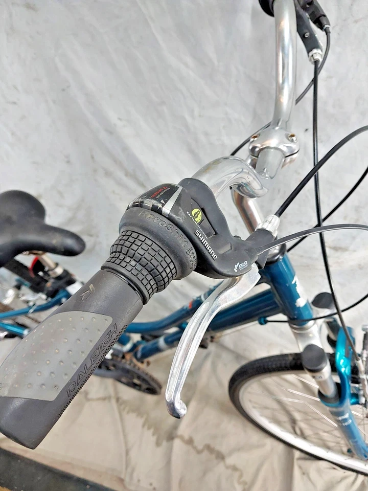 Bicicleta híbrida Raleigh Route 3.0 2018 16" agarre Shimano medio frenos en V 21 velocidades Foto 3 de 4