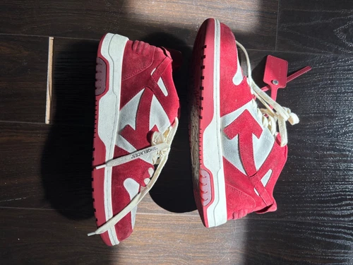 Out of office off white dunk red/white condition new suede