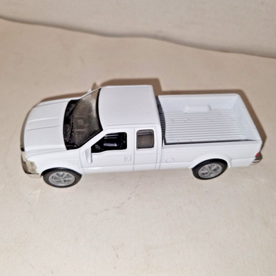 FORD F-250  Pick-Up  weiss  (2008)   ca. 1:36  ohne OVP
