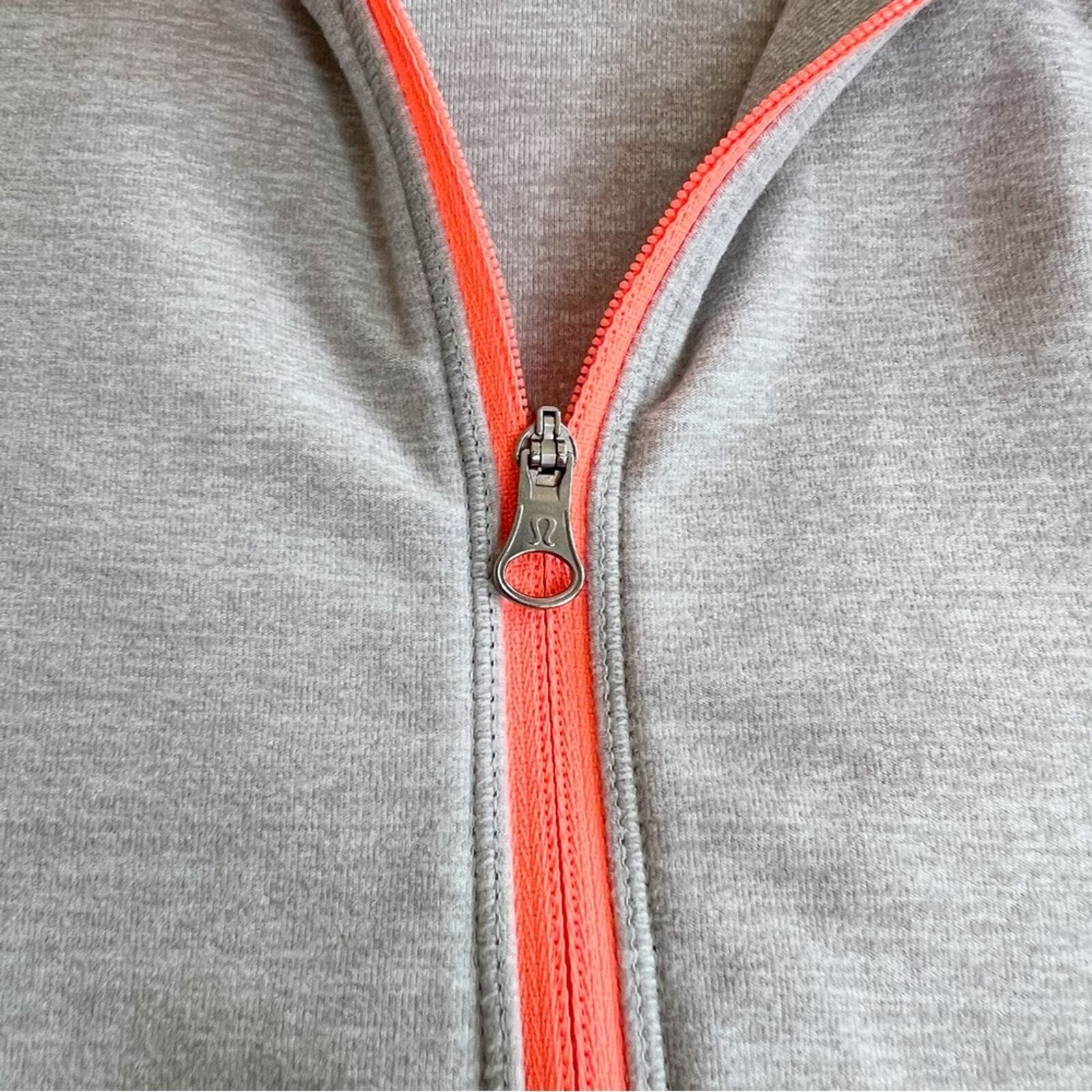 Lululemon Forthright 1/2 Zip Pullover Jacket Grey… - image 12