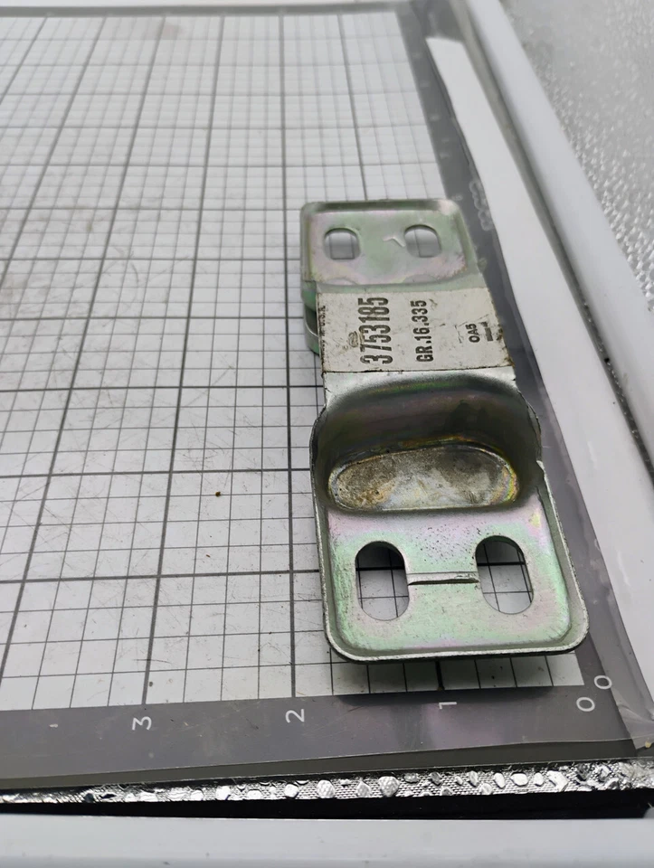 Ударная пластина защелки двери Chevrolet GMC Truck 1957-59 GM 3753185 LH новая из старых запасов сделано в - Изображение 2 из 4