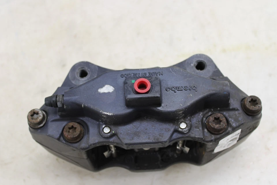 Juego de pinzas de freno Chevrolet Camaro SS 2016-2024 OEM LG36 Foto 4 de 4