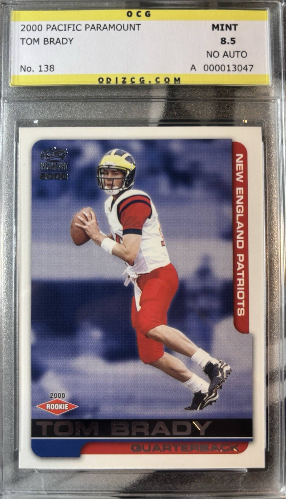 2000 Pacific Paramount - Tom Brady RC #138 OCG 8.5