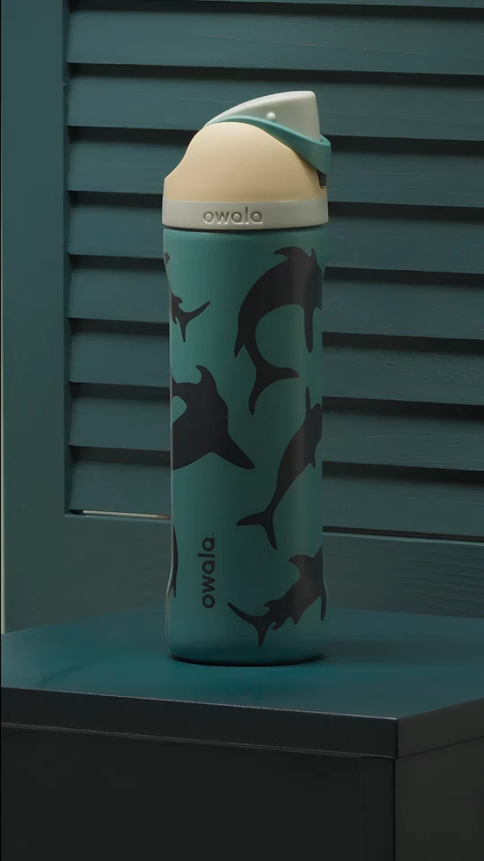 Owala FreeSip Water Bottle Fin Frenzy 24 oz  - 2025 Limite Edition - Image 3 of 4