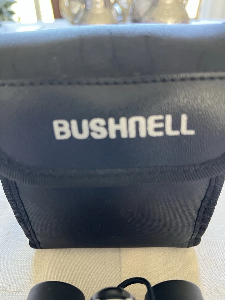 Bushnell 4x30 Powerview Compact Lightweight Binoculars Black - Image 2 of 4