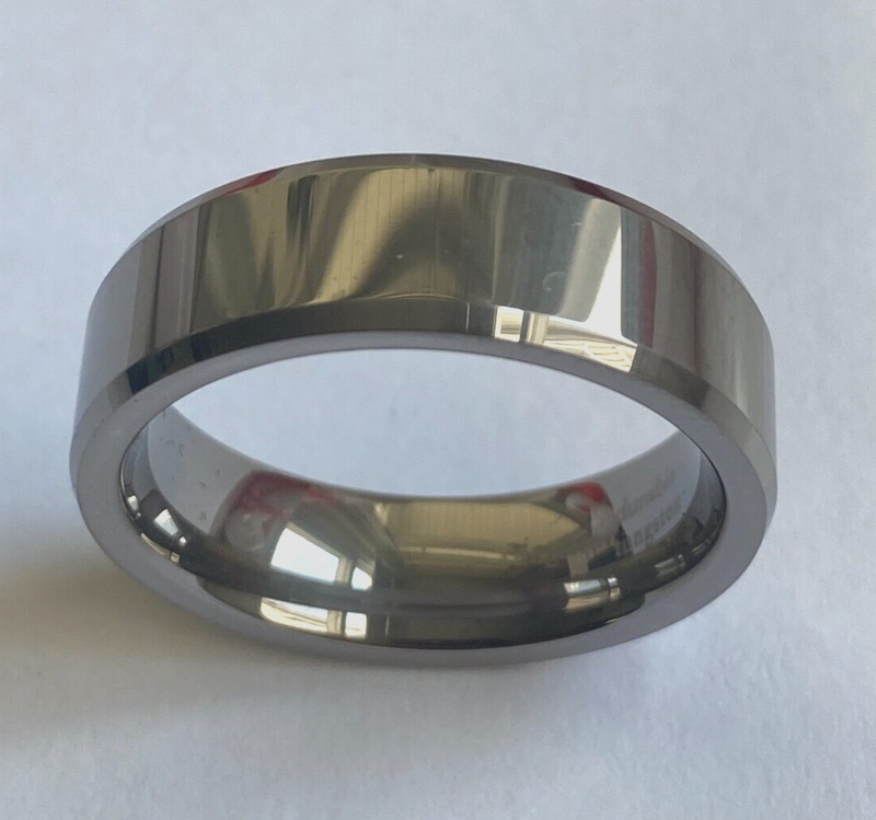 Bright gunmetal-silver  Tungsten Beveled edge RING mens 11  & Presentation Case