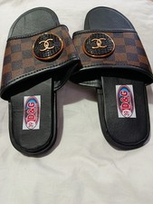 Luxury‑Inspired Men’s Sandals – Black Upper, Gold Emblem, Size 39