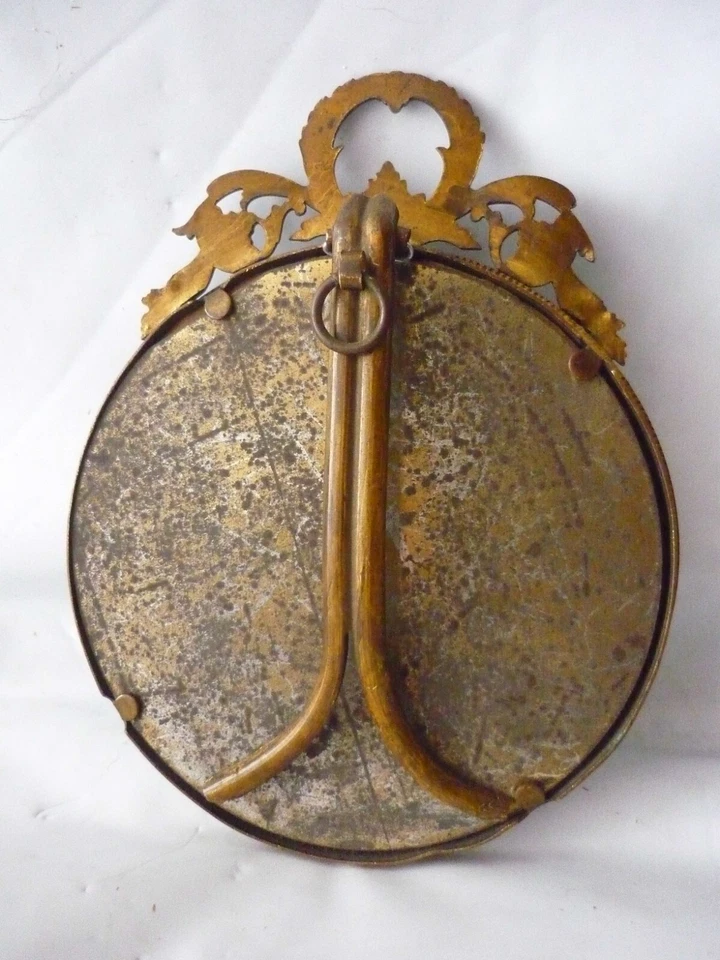 MARCO COLGANTE ANTIGUO REDONDO ORNAMENTADO BRONCE CON FOTO ANTIGUA Foto 3 de 4