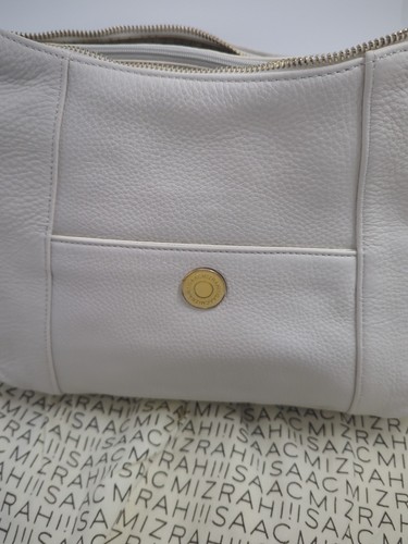 Isaac Mizrahi Schultertasche aus weißem Kieselleder mit Akzent-Seitenquaste - Bild 11 von 16