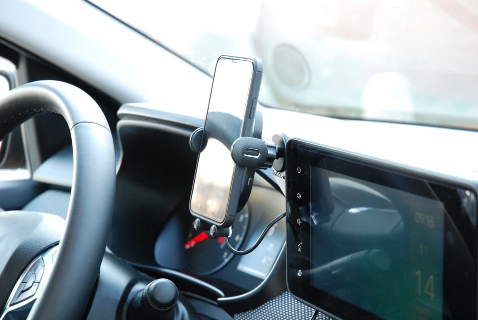 Supporto Cellulare Automatico con Ricarica Wireless DACIA Jogger Sandero Logan 3 - Immagine 4 di 4