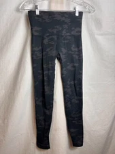 Spanx Women's Leggings Me Now Seamless Shapewear Green Camo Size Small SP 112121