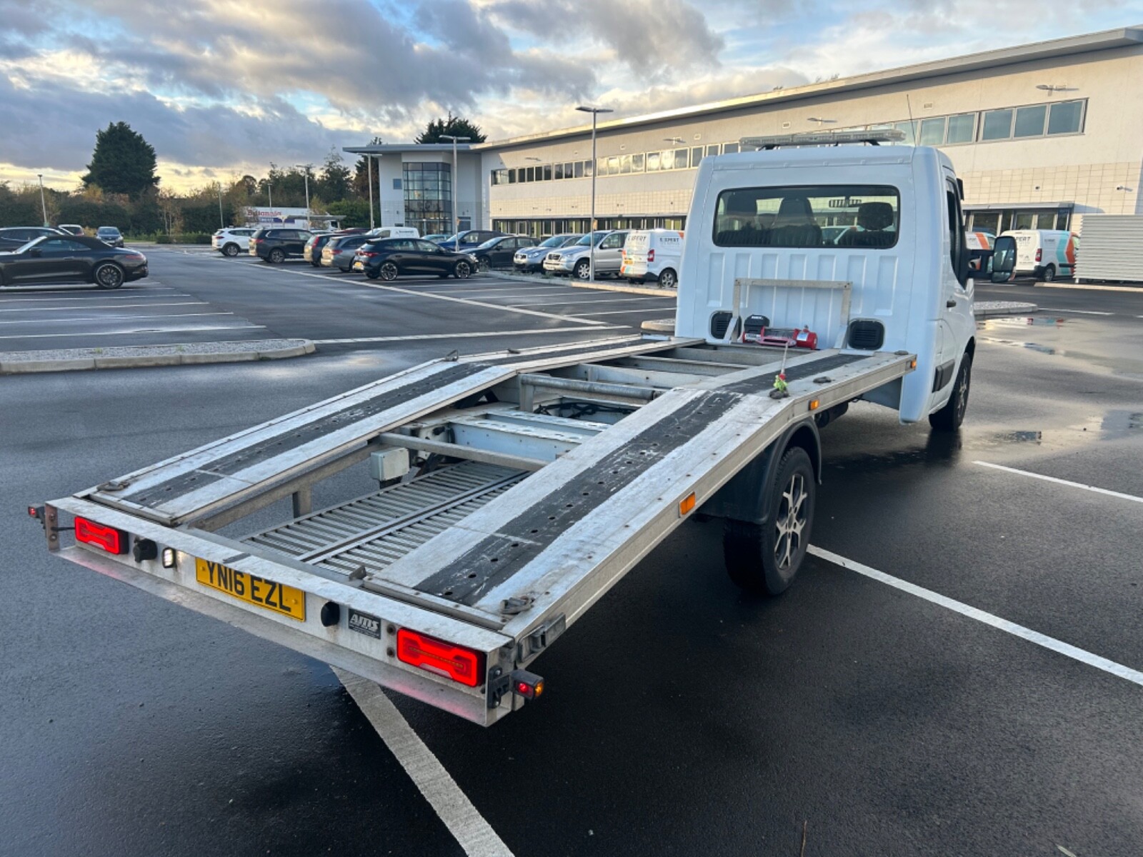 2016 NISSAN NV400 RECOVERY TRUCK 3.5T AIR SUSPENSION TOWBAR & DIGI