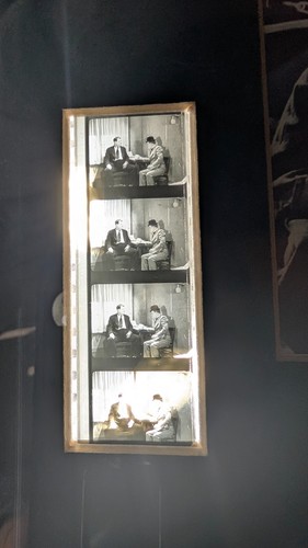 Limited Edition Laurel and Hardy Film Cell Display - Going Bye Bye - No. 18/100 - Picture 7 of 8