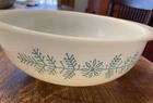 Vtg Pyrex Frosted Garland 55 023 1 1/2 Qt Bowl Dish Teal / Light Blue Snowflake