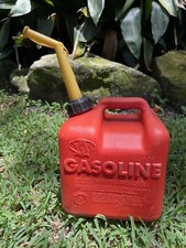 Vtg Chilton 2 Gallon 12 Ounce VENTED Fuel Gas Can Made In USA Preban Vent P20