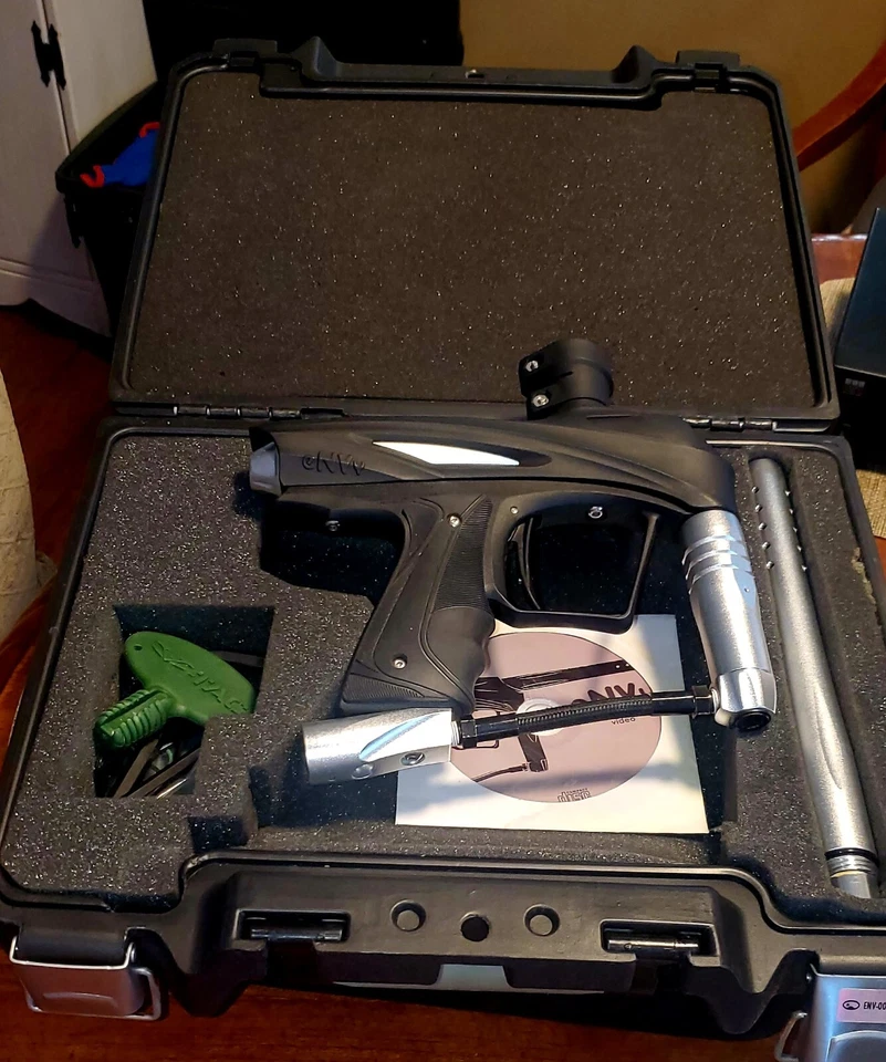 NUEVO EN CAJA - Pistola de paintball GoG eNVy, negra y plateada - ¡Preciosa! Foto 2 de 4