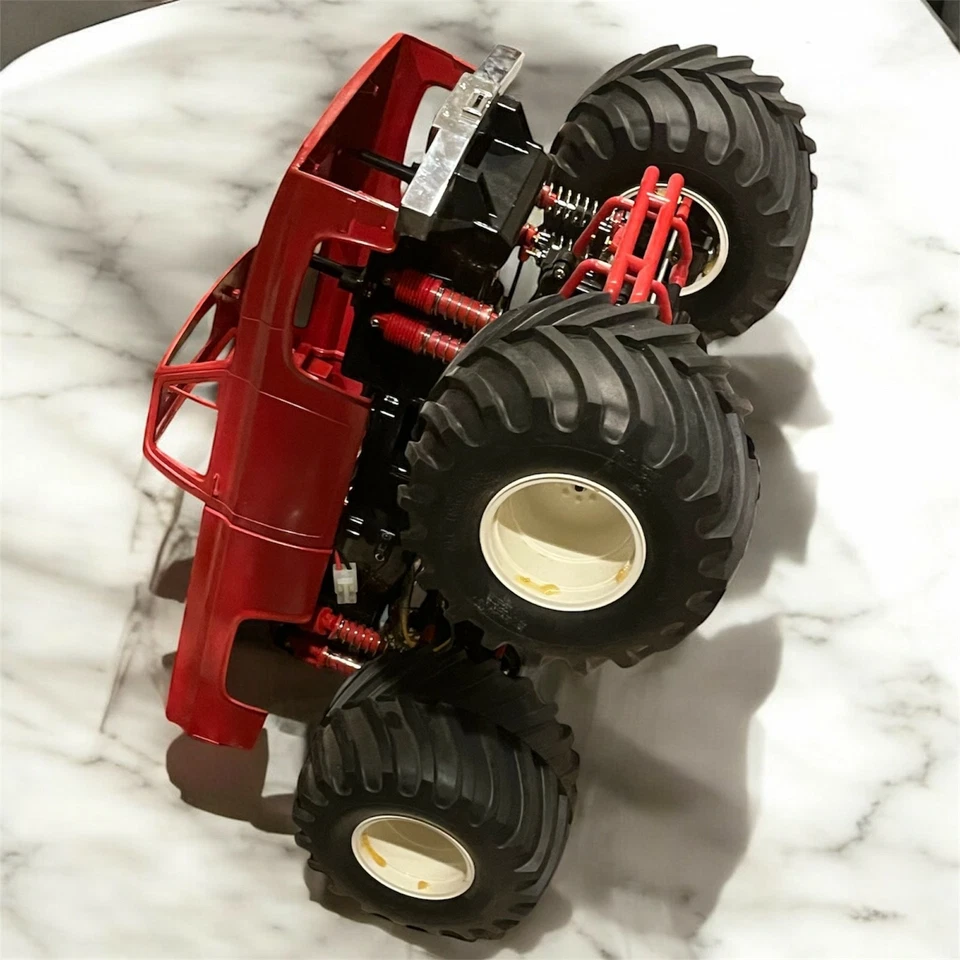 De colección Tamiya Clod Buster 1/10 RC Monster Truck Kit - Auténtico Juego de Sobrevivientes... Foto 4 de 4