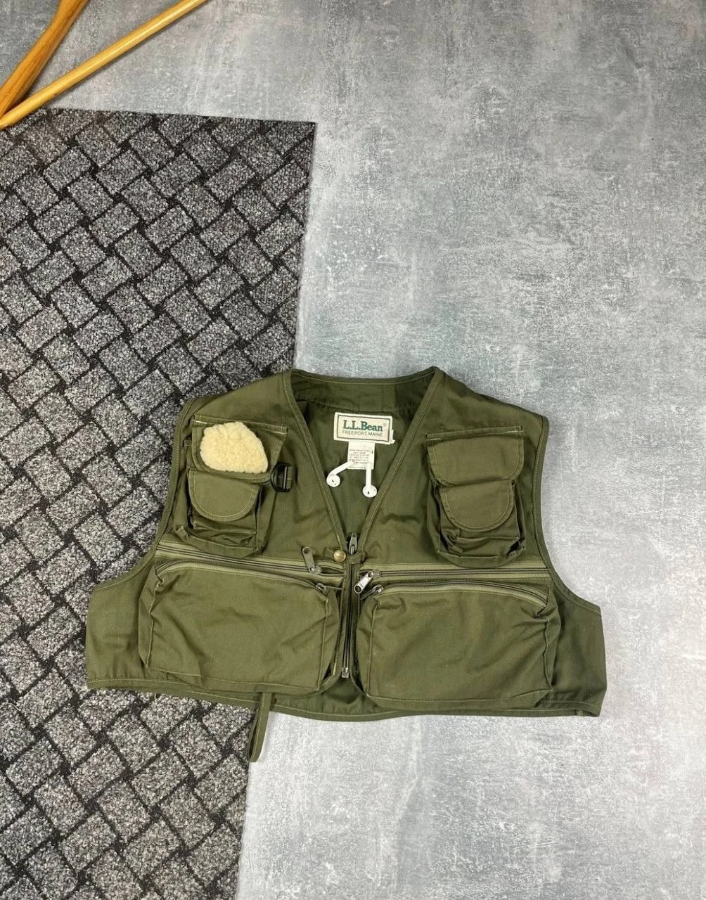 L.L Bean fishing 8 pockets/ Fishing / Hunting made in USA vest
Opens in a new window or tab