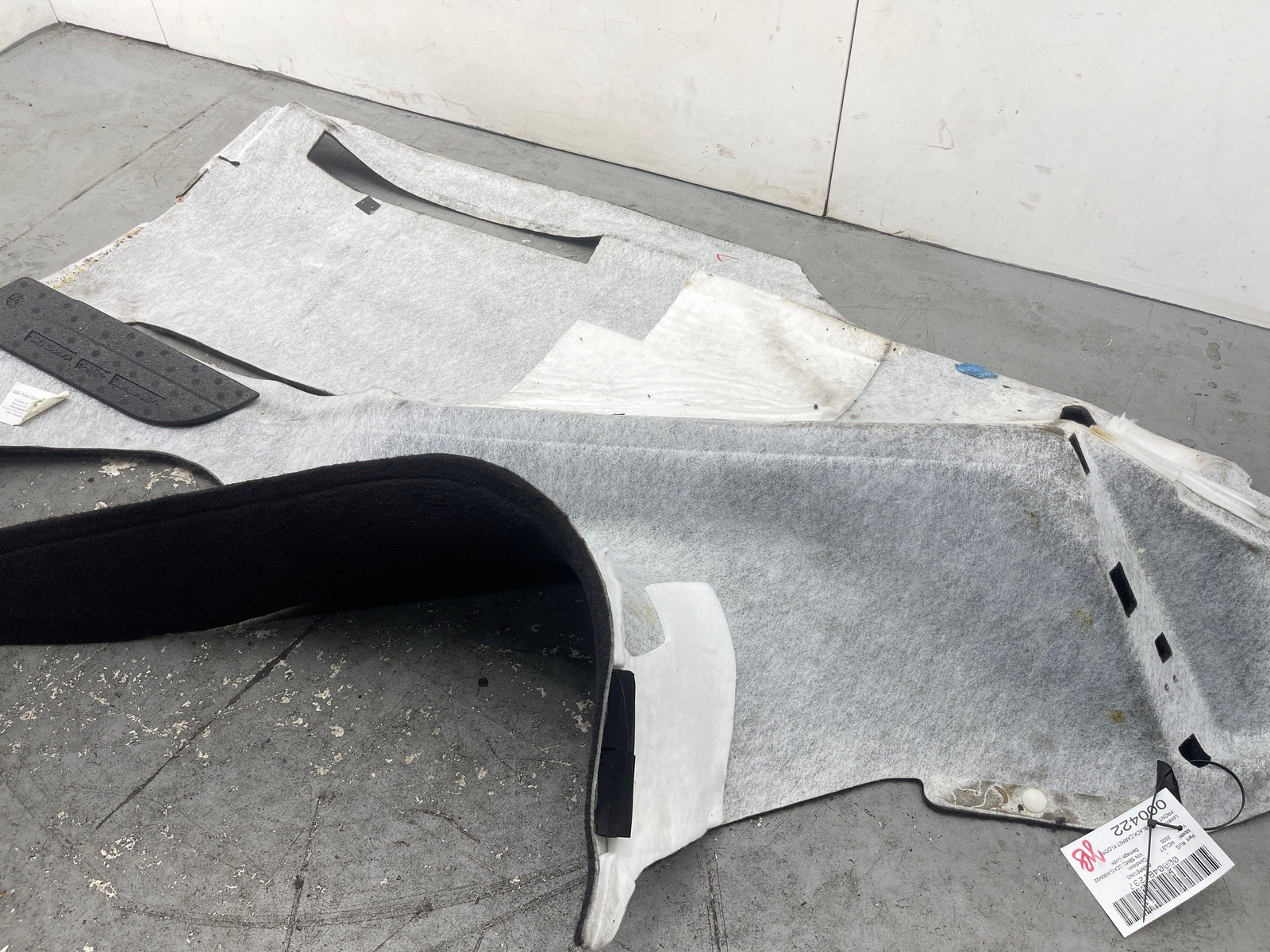 2020-2023 MCLAREN GT FRONT LEFT BLACK CARPET FLOOR OEM 2021 2022