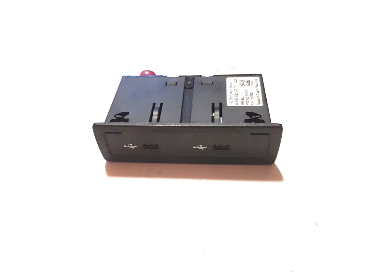 MERCEDES BENZ CLA 2021 RHD USB PORT CONNECTOR OEM A2478204002 