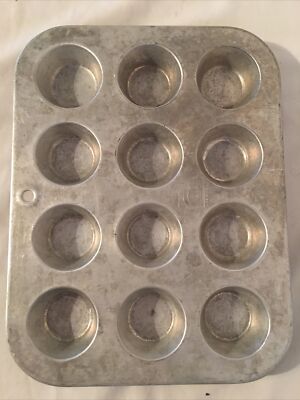 Cake Mould 8x10 Aluminum Pan Vintage Mirro Finest Aluminum USA 12 - Main Image