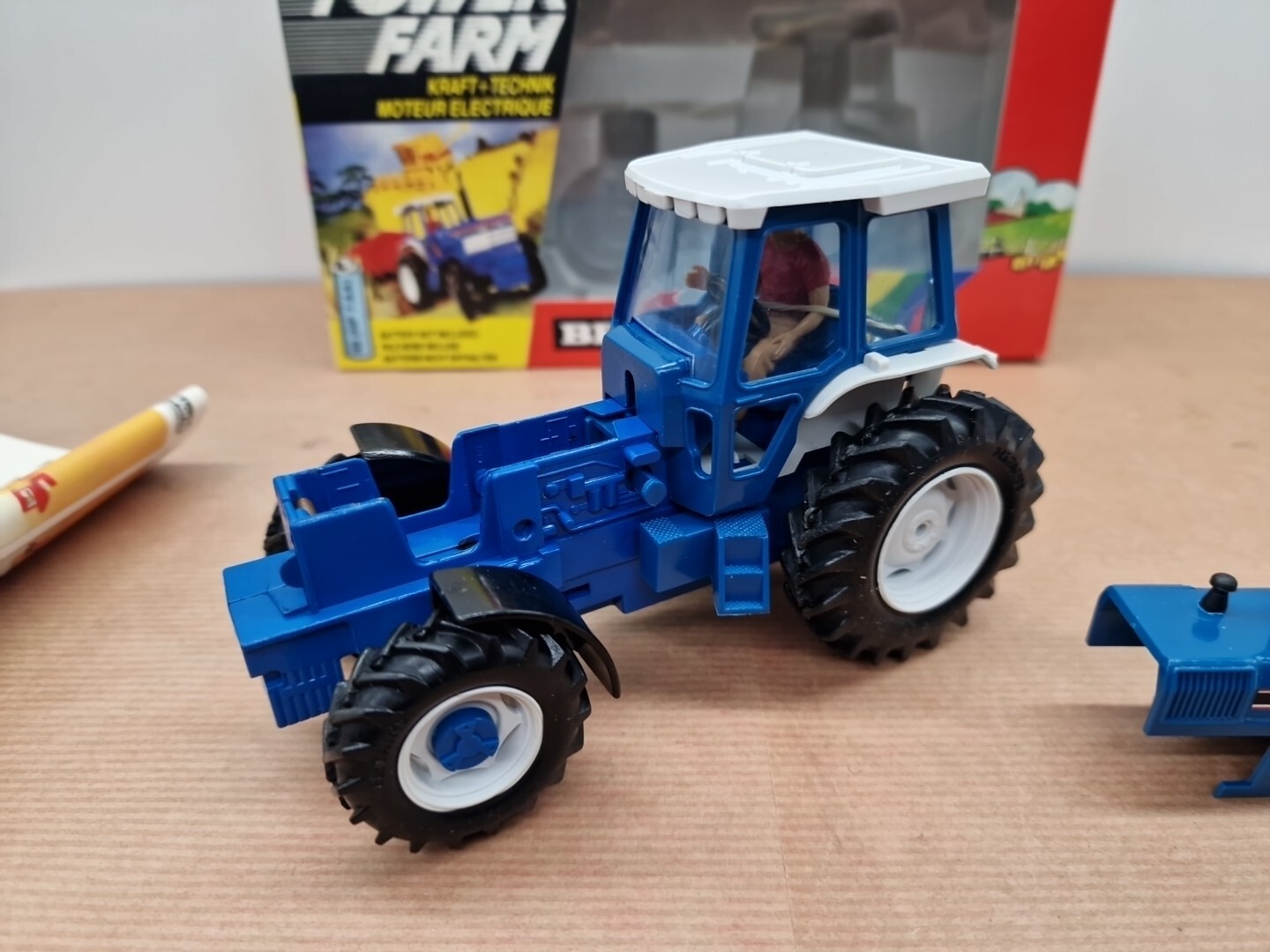 Tracteur Britains Farm 1/32 - Ford 8830 Power Farm 1985 - Pour Pièces Ou Collection