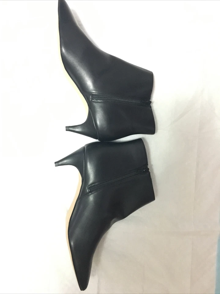 BOTÍN TACÓN GATITO BANANA REPUBLIC NEGRO, (NUNCA CAMINÓ POR LAS CALLES). Foto 4 de 4