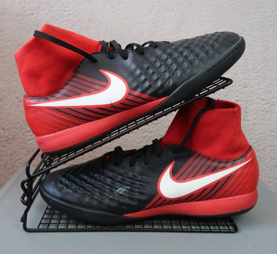 Nike Magista X Onda II Fußballschuhe Herren UK 9 schwarz rot Astro Turf TF Turnschuhe