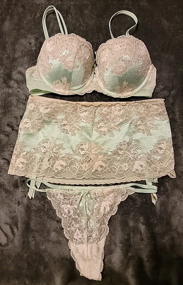 Victoria's Secret Bra & Garter Skirt 36C/L - Image 2 of 4