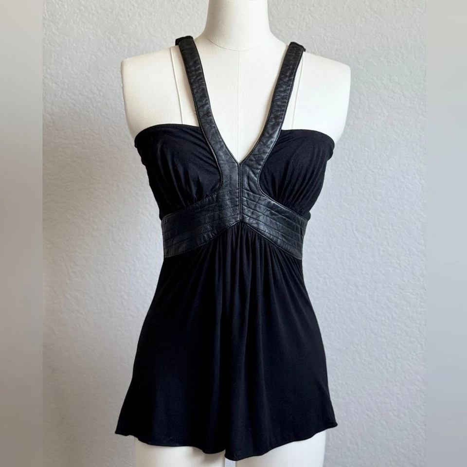 Top túnica halter de cuero sintético negro cielo pequeño sexy Y2K ropa de club nocturno Foto 2 de 4