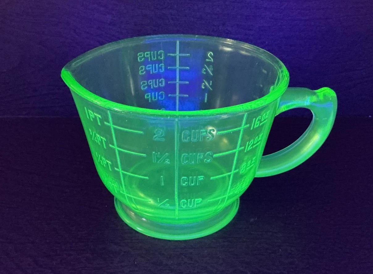 ANT./VTG. URANIUM GLASS ‘TWO CUP’ MEASURING CUP ~ GREEN ~ CIRCA 1930’S