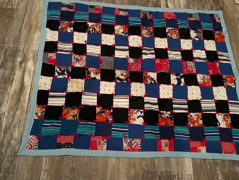 Vintage Quilt 42" X 51" Polyblend Western Feel