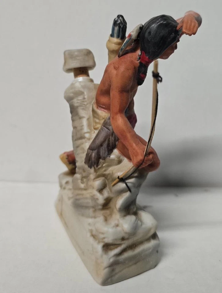 SKI COUNTRY INDIAN NATIVE AMERICAN SCOUT LOOK OUT 1978 IN BOX DECANTER (empty) - Image 3 of 4