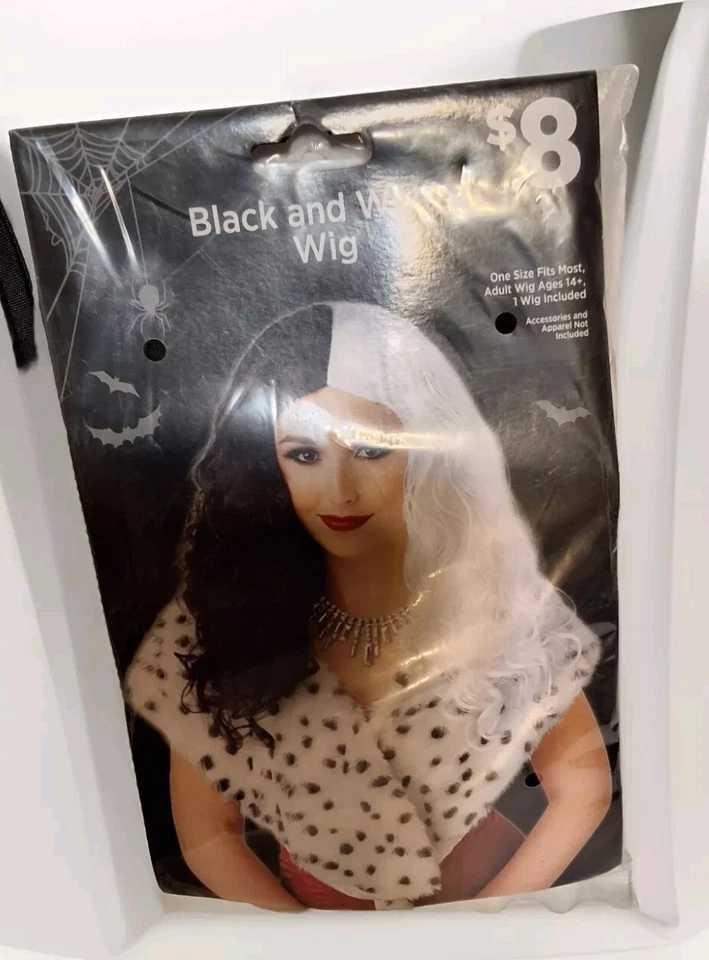 Get Ready to Trick or Treat in Our All-In-One Witch Costume Bundle! - Imagem 4 de 4