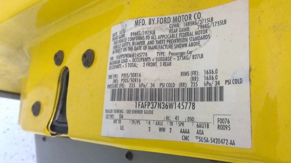 Used Front Left Seat Front fits: 2006 Ford Focus bucket adjustable headrest spor - Image 4 of 4