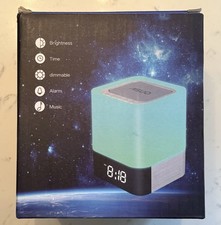 Aisuo - 5 in 1 Bedside Lamp with Bluetooth Speaker - Night Light - Digital NEW