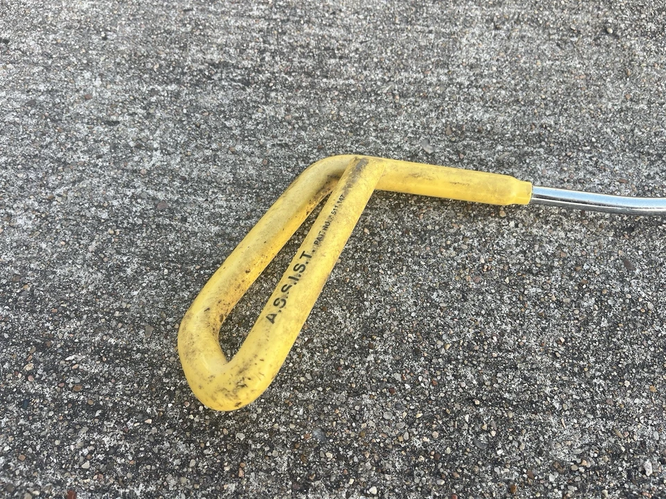 Grip Is Worn A.S.S.I.S.T. by Matzie Golf ASSIST Club Training Aid Swing RH 38" - Image 3 of 4