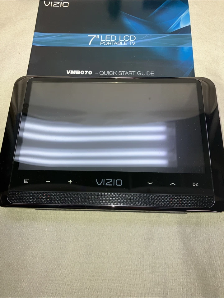 Portable TV  7” Vizio VMB070 LED Digital ATSC Tuner Complete With Remote & Box - Image 3 of 4