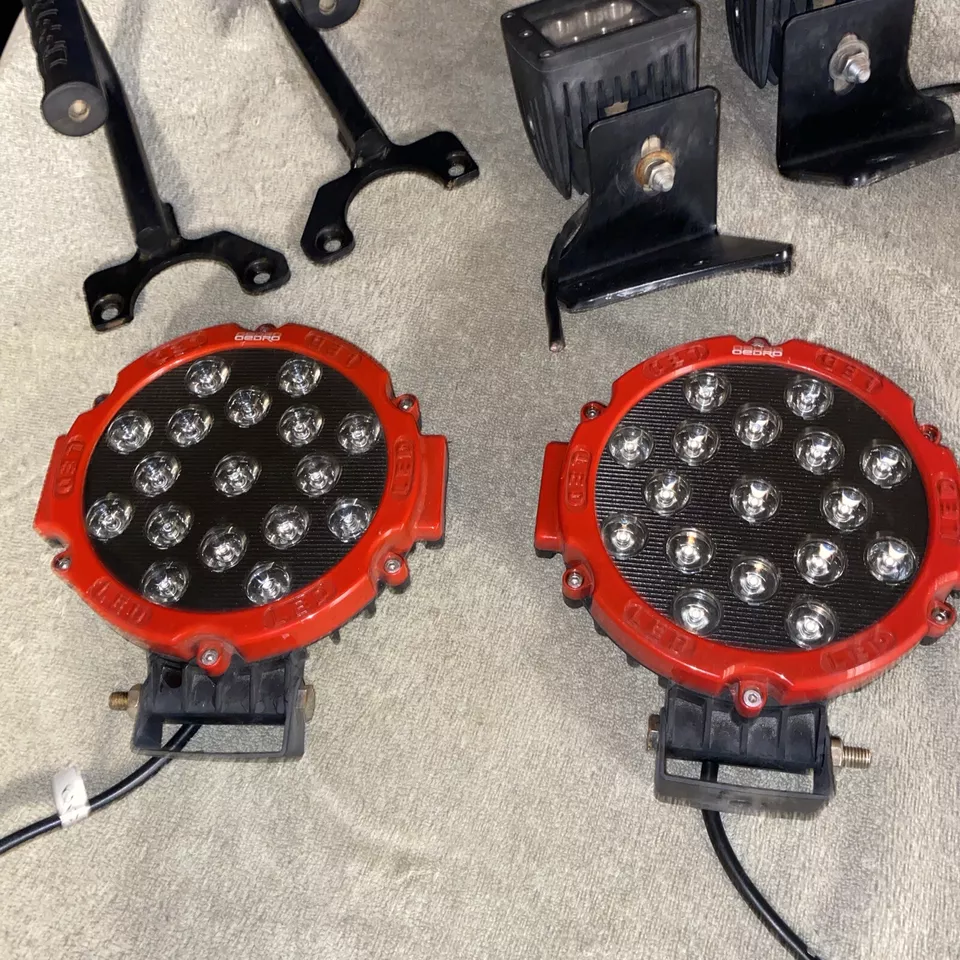 Jeep Wrangler (2) Interior Grab Handles/(2) 3” & (2) 7” LED Off Road Lights-Used - Image 4 of 4