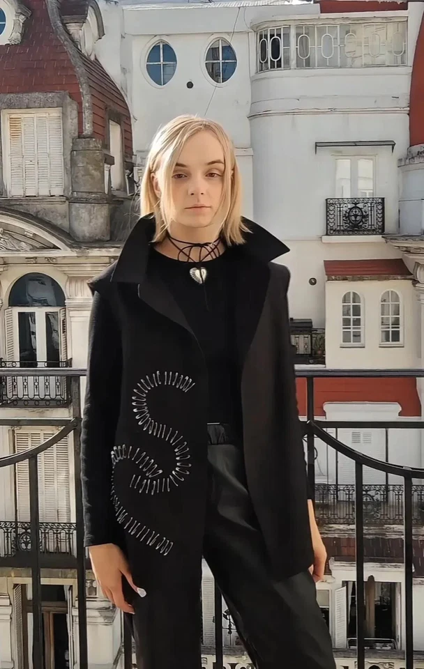 Camisa Negra Hecha a Mano, Camisa Patrón Pin, Ropa Unisex, Conjunto de Verano, Única Foto 3 de 4