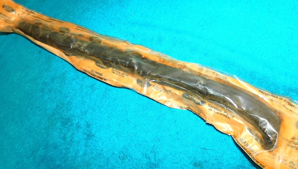 Ford E100 E150 E250 E350 Econoline 1975-1991 NOS PUERTA DERECHA CORREA DE VIDRIO RESISTENTE A LA INTEMPERIE Foto 2 de 4