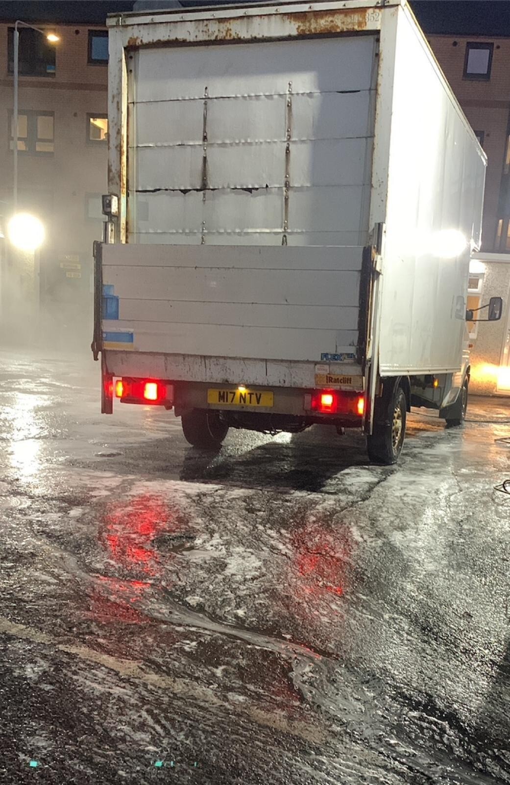 Mercedes Sprinter Luton Tail Lift *MOT FAILURE BODYWORK* Drives great