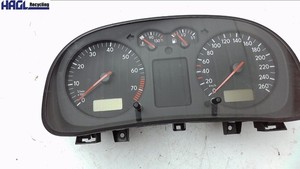 Instrumententafel komplett 1J0919860D VW Golf 1.6 1 J Limousine