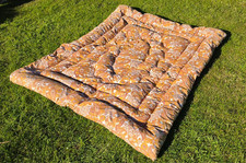 Vintage Eiderdown Feather Quilt: Paisley Pattern