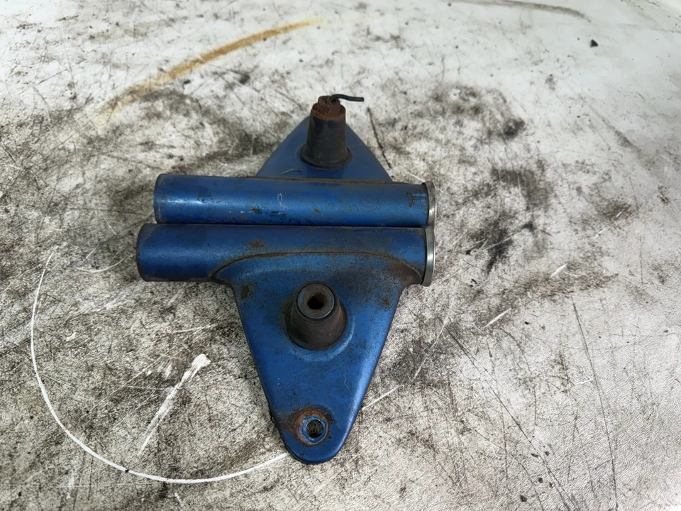 1973-1978 Suzuki GT185 TS125 TS185 TC185 TC125 Cubiertas de horquilla Soporte de faros Foto 2 de 4