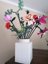 LEGO Vase for Displaying LEGO Flowers &ndash; Brick Style Home Decor
