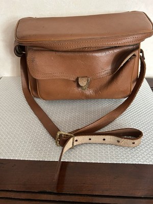 The Kam-Ra-Bag Model 843 Large Leather Camera Shoulder Bag -very worn,